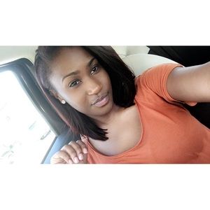 Meet your Posher, Rayven